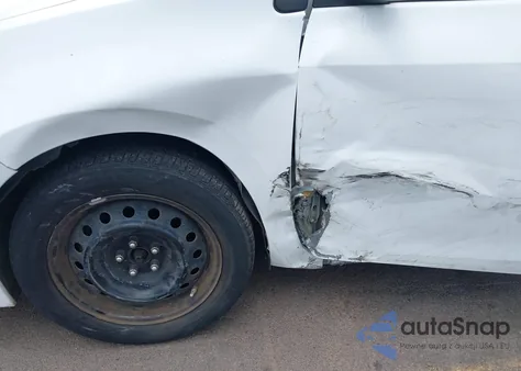 2016 Toyota Corolla Le z USA, uszkodzony, nr VIN 5YFBURHE7GP437155